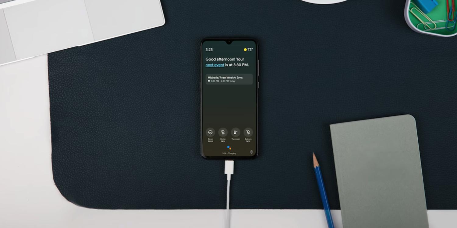 google assistant ambient mode smartphone