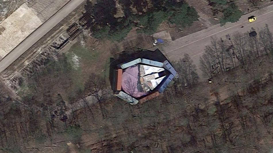 Google Maps Millennium Falcon